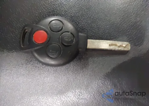 2015 Smart Fortwo Electric Drive Passion из США, поврежденный, VIN WMEEJ9AAXFK824424